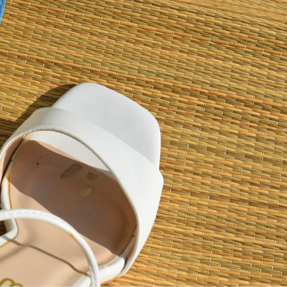 Sold - Picture 5 of 7